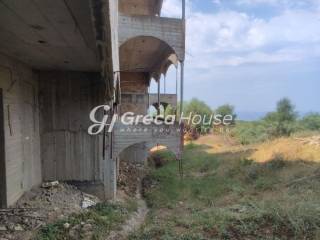 Ημιτελές ξενοδοχείο με απεριόριστη θέα στη θάλασσα