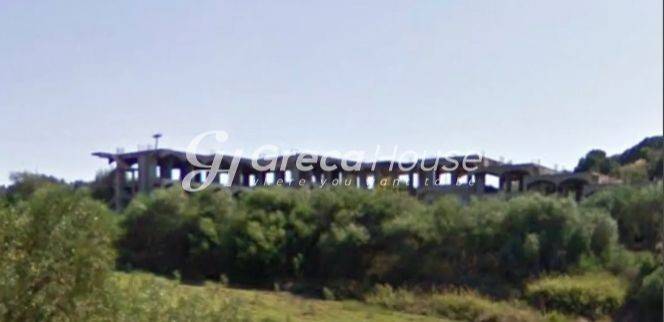 Ημιτελές ξενοδοχείο με απεριόριστη θέα στη θάλασσα