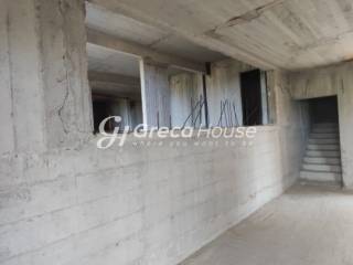 Ημιτελές ξενοδοχείο με απεριόριστη θέα στη θάλασσα