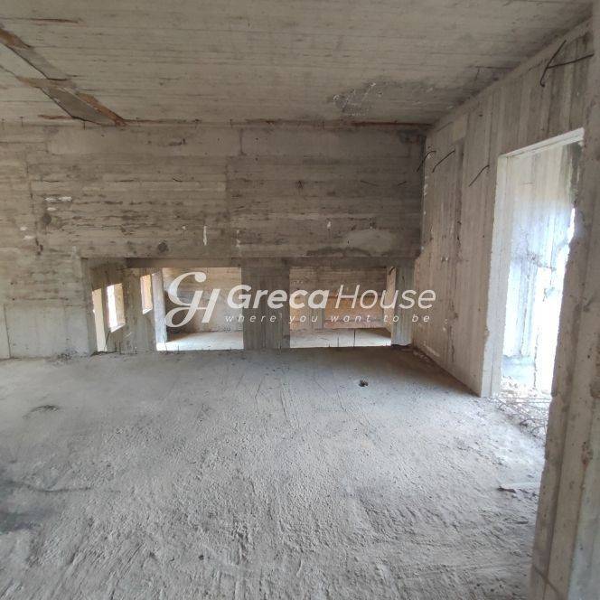 Ημιτελές ξενοδοχείο με απεριόριστη θέα στη θάλασσα