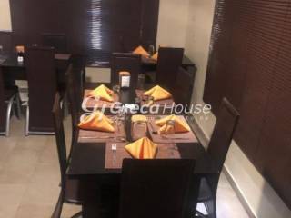 Ξενοδοχείο στο Κέντρο Λουτρακίου, 30 μ. από τη Θάλασσα 