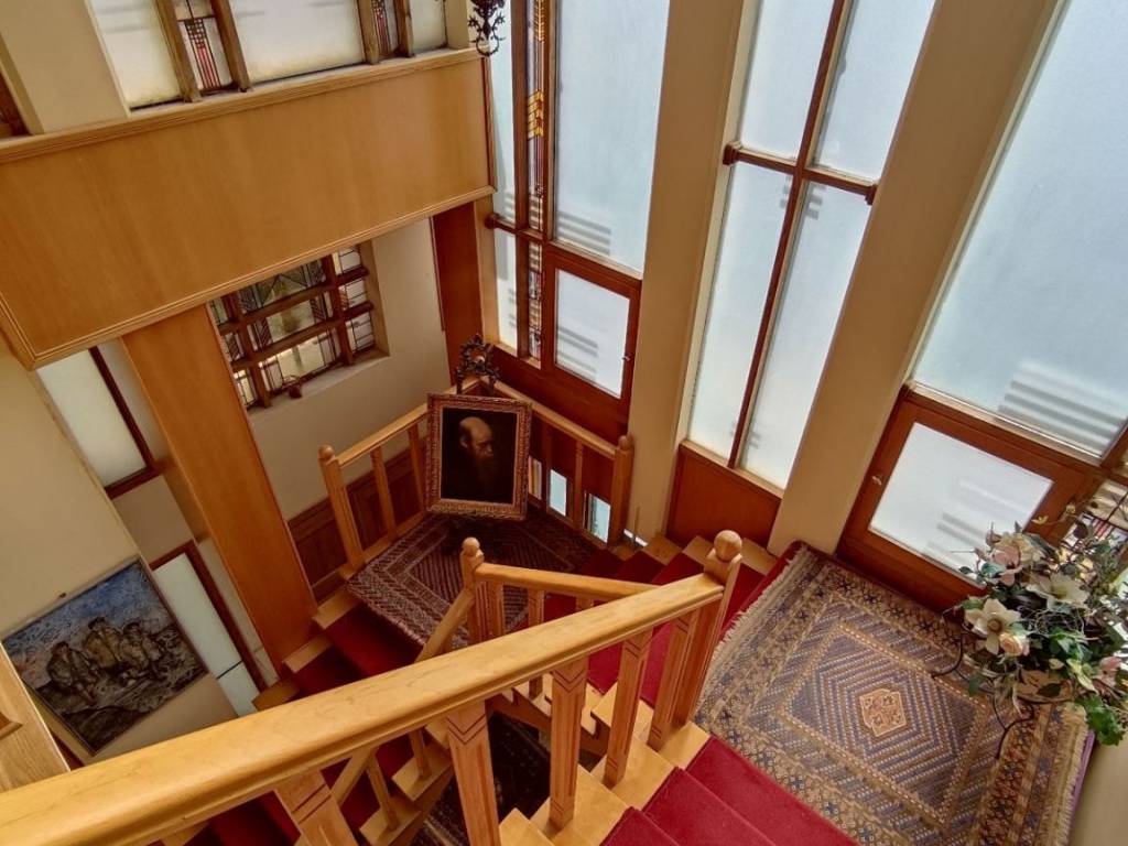 εσωτερική σκάλα