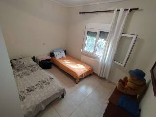 ANYPLACE MESITIKES YPERESIES