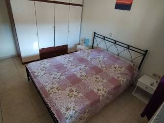 ANYPLACE MESITIKES YPERESIES