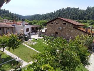 ANYPLACE MESITIKES YPERESIES