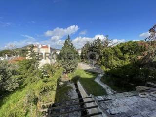 Κήπος,Είσοδος οικοδομής