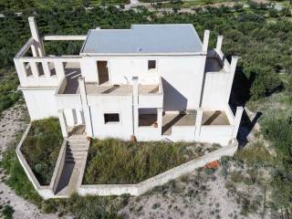 for sale a villa in an early stage of construction
