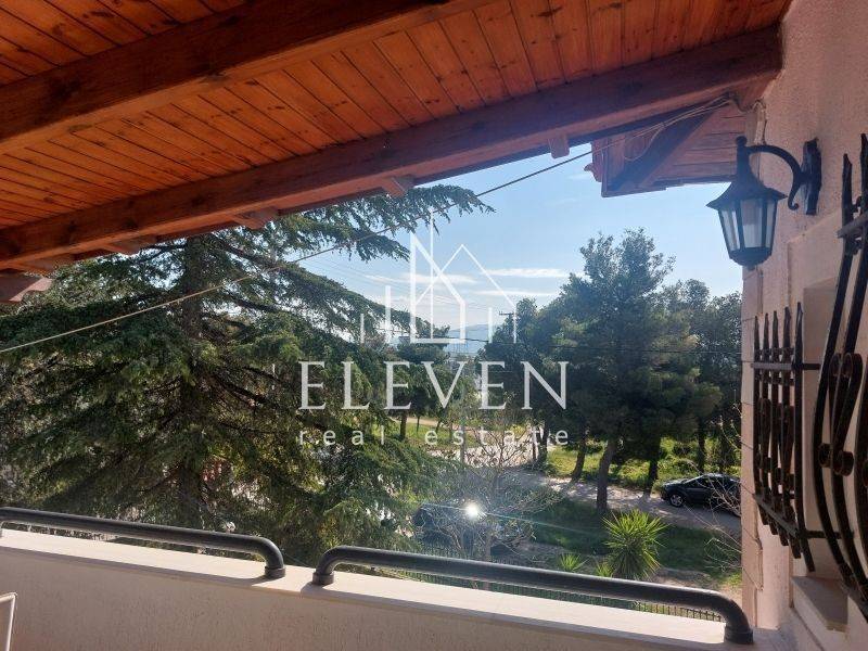 Θέα από μπαλκόνι