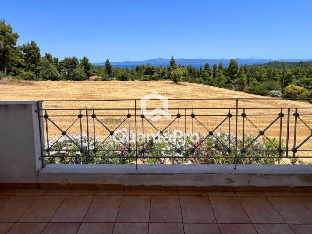 Θέα από μπαλκόνι