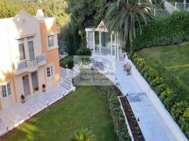 COMMON GARDEN - BUILDING&#039;S ENTRANCE