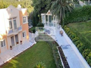 COMMON GARDEN - BUILDING'S ENTRANCE