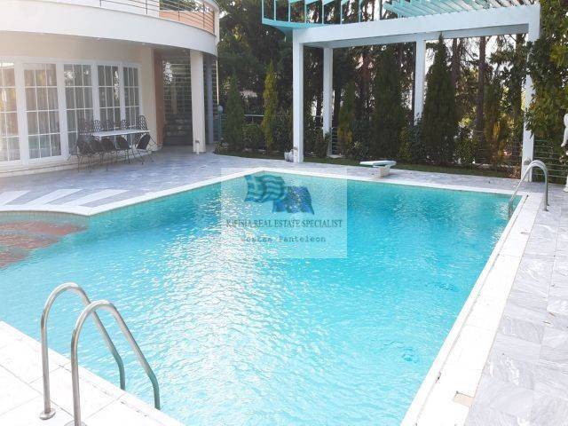 COMMON SWIMMING POOL