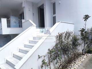 APARTMENT&#039;S ENTRANCE