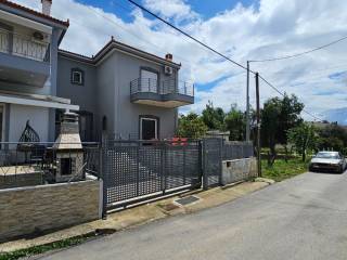 New 3-level maisonette on a plot of 250 sq.m.