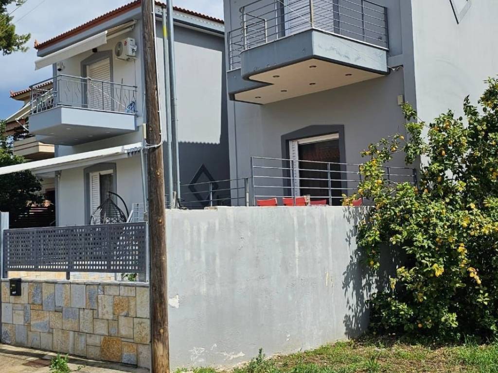 New 3-level maisonette on a plot of 250 sq.m.