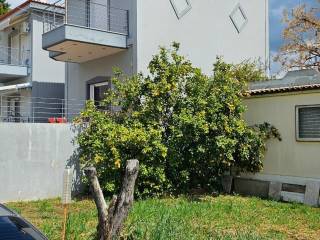 New 3-level maisonette on a plot of 250 sq.m.