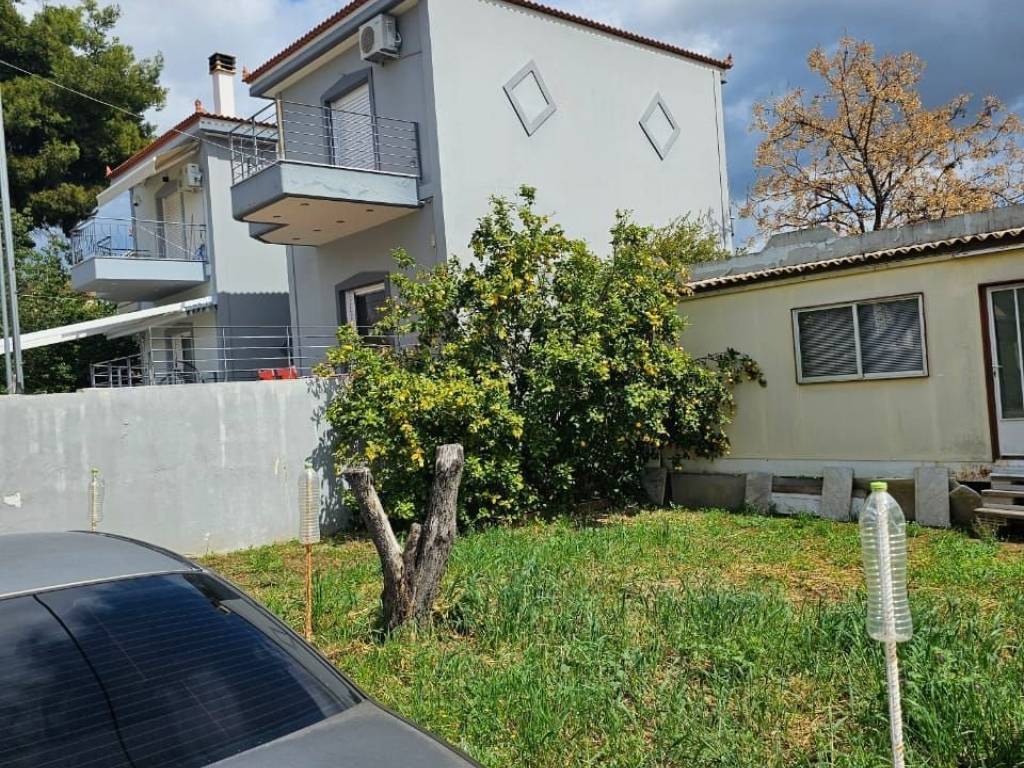 New 3-level maisonette on a plot of 250 sq.m.