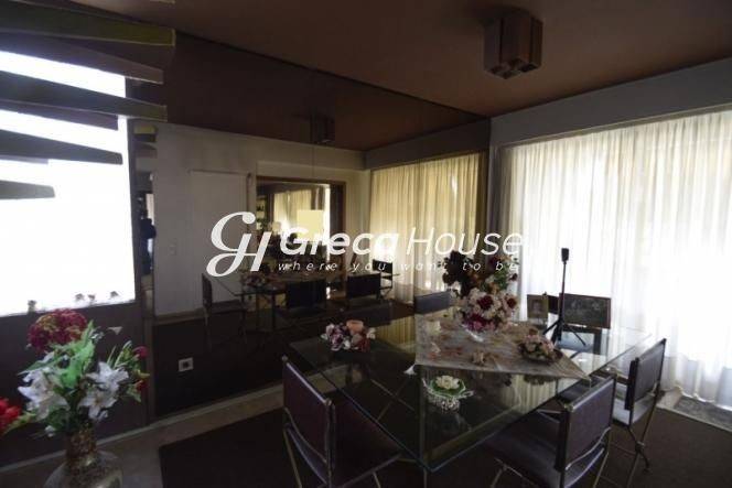 Πωλείται Μεζονέτα με Ποσοστό Οικοπέδου – Κηφισιά