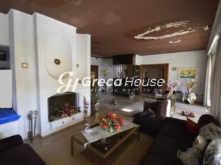 Πωλείται Μεζονέτα με Ποσοστό Οικοπέδου – Κηφισιά