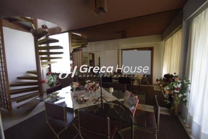 Πωλείται Μεζονέτα με Ποσοστό Οικοπέδου – Κηφισιά