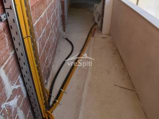 ΕΙΣΟΔΟΣ ΕΠΑΝΩ ΟΡΟΦΟΥ