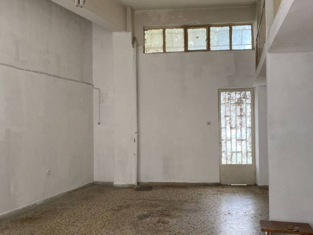 o choros echei 2 eisodoys