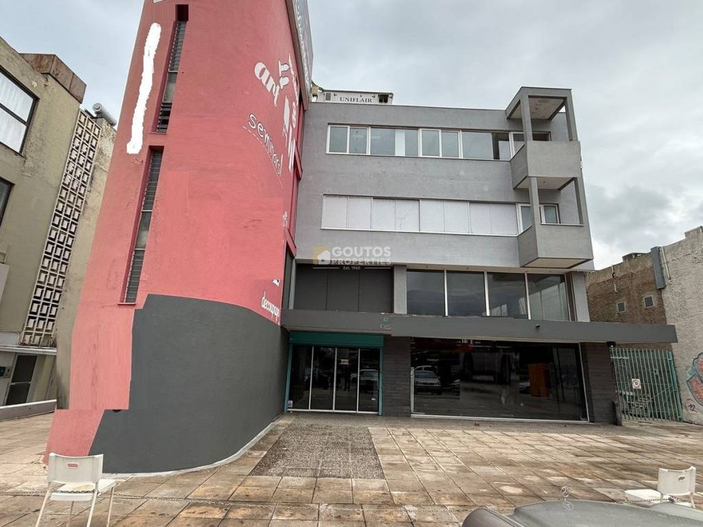 Εσωτερικοι χώροι