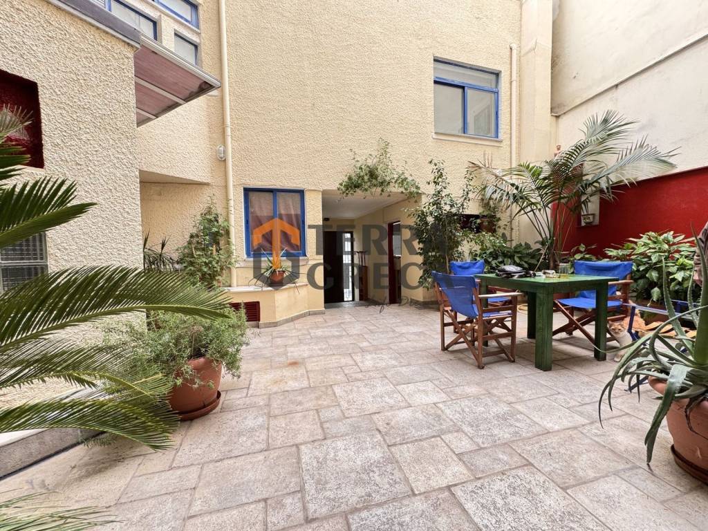 Εσωτερικοι χώροι