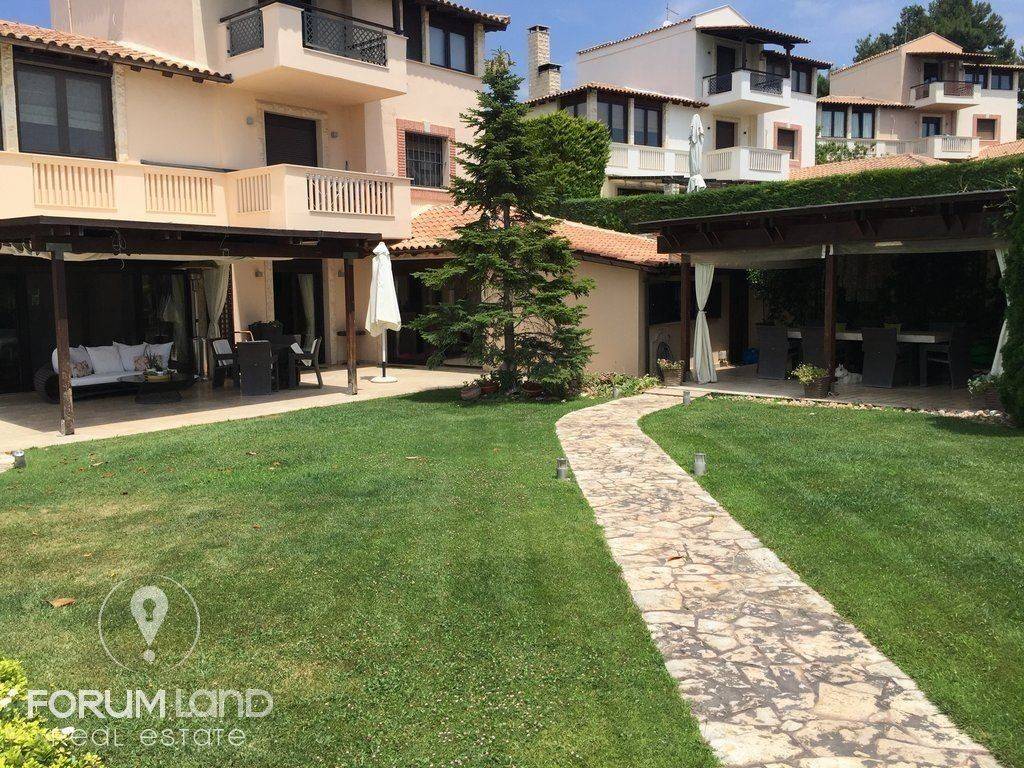 Forumland Real Estate, Κήπος