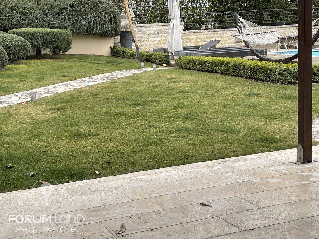 Forumland Real Estate, Κήπος