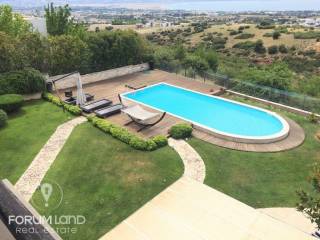 Forumland Real Estate, Απεριόριστη Θέα