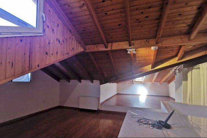 maisonette 310 sq.m.