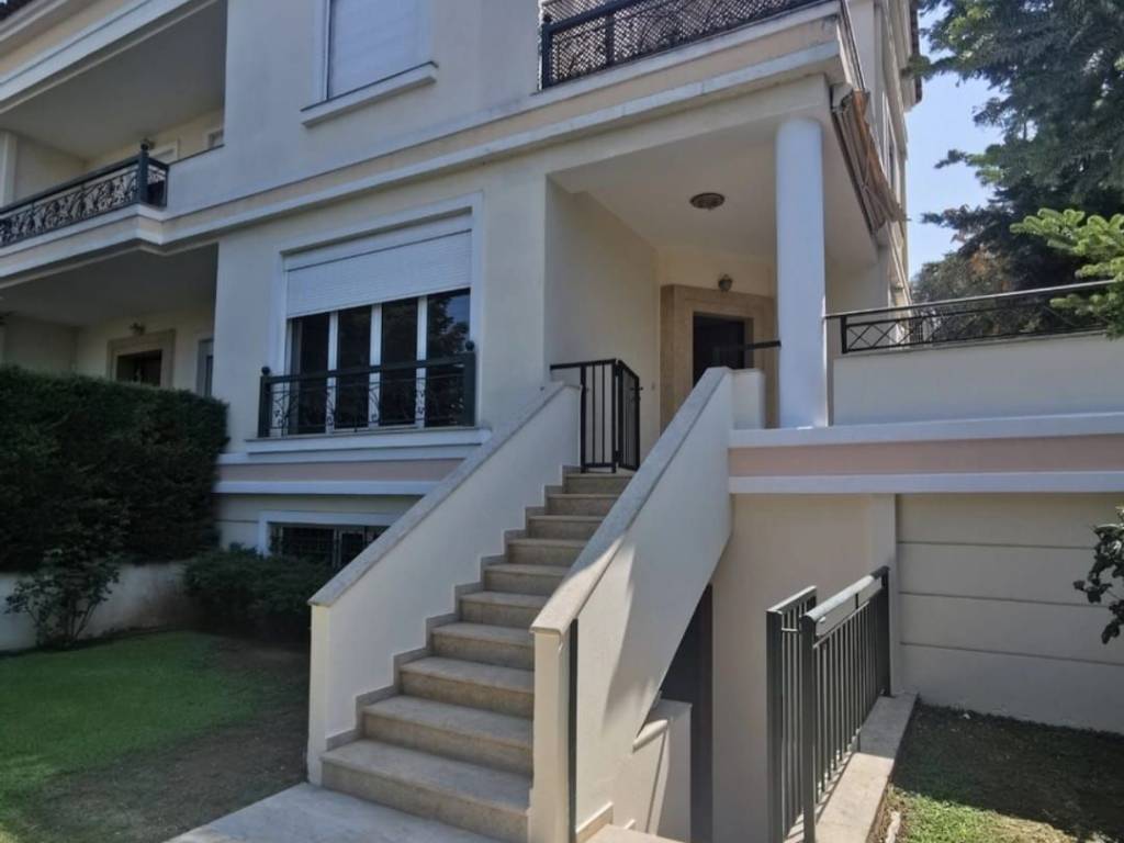 maisonette 310 sq.m.