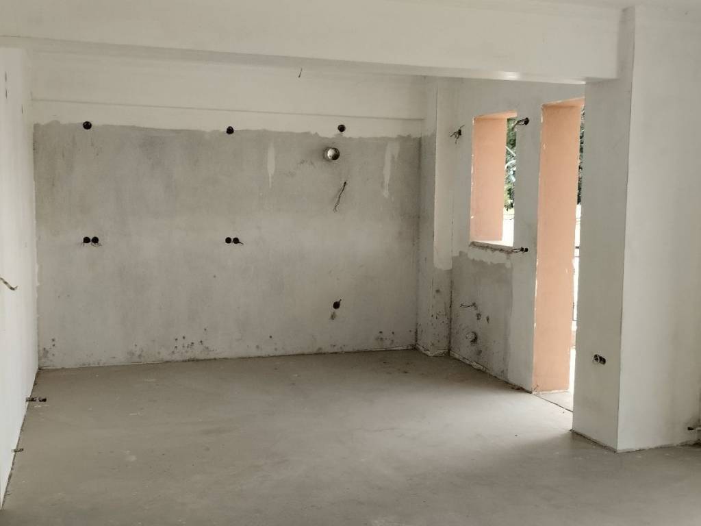 ΜΕΓΑΛΗ ΣΑΛΟΝΟΚΟΥΖΙΝΑ ΓΩΝΙΑ