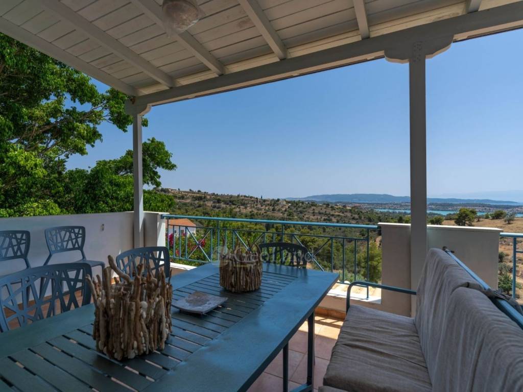 Θέα από μπαλκόνι