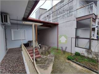 THese stathmeyses 2o  plagio Mpalkoni