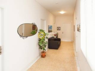 Χολ - Διάδρομος