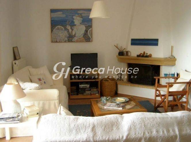 Seaside Building for Sale in Amarynthos