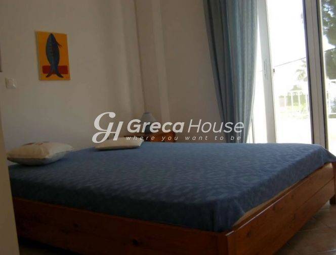 Seaside Building for Sale in Amarynthos