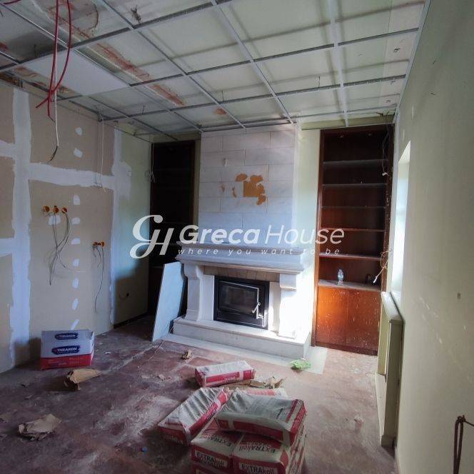 Ημιτελές Οικιστικό κτίριο προς πώληση στην Αθήνα Κυψέλη