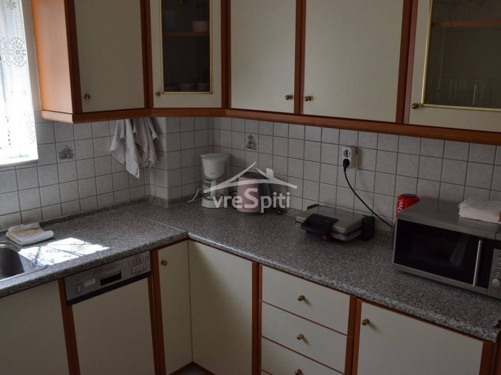 ΚΟΥΖΙΝΑ ΙΣΟΓΕΙΟΥ