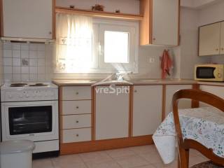 ΑΠΟΨΗ ΚΟΥΖΙΝΑΣ ΗΜΙ-ΥΠΟΓΕΙΟΥ