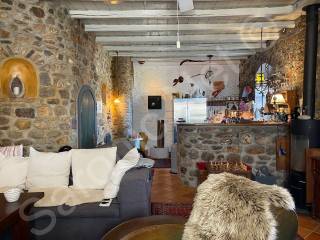 Mid-level open plan living space, WC under stairs, &amp; kitchen