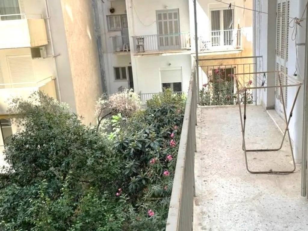 ΕΣΩΤΕΡΙΚΟ ΜΠΑΛΚΟΝΙ