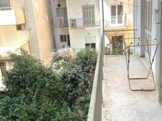 ΕΣΩΤΕΡΙΚΟ ΜΠΑΛΚΟΝΙ