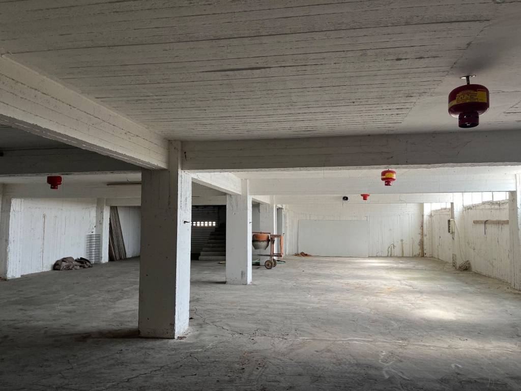 Ημιυπόγειος