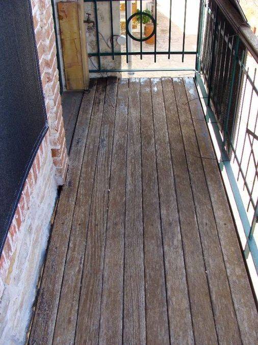 εξώστης 1ου ορόφου