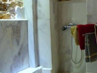 Λουτρό ισογείου (φωτογραφία 1 από 3)