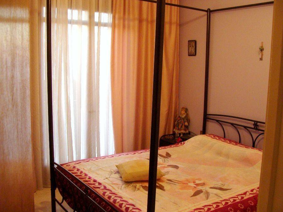 Υπνοδωμάτιο 1 (φωτογραφία 1 από 2)