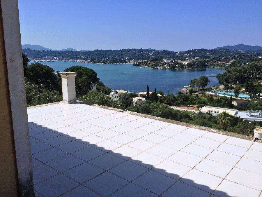 Θέα ισογείου